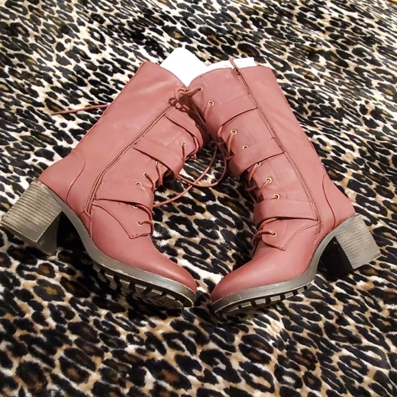 Calf boots worn maybe  once - Picture 3 of 4